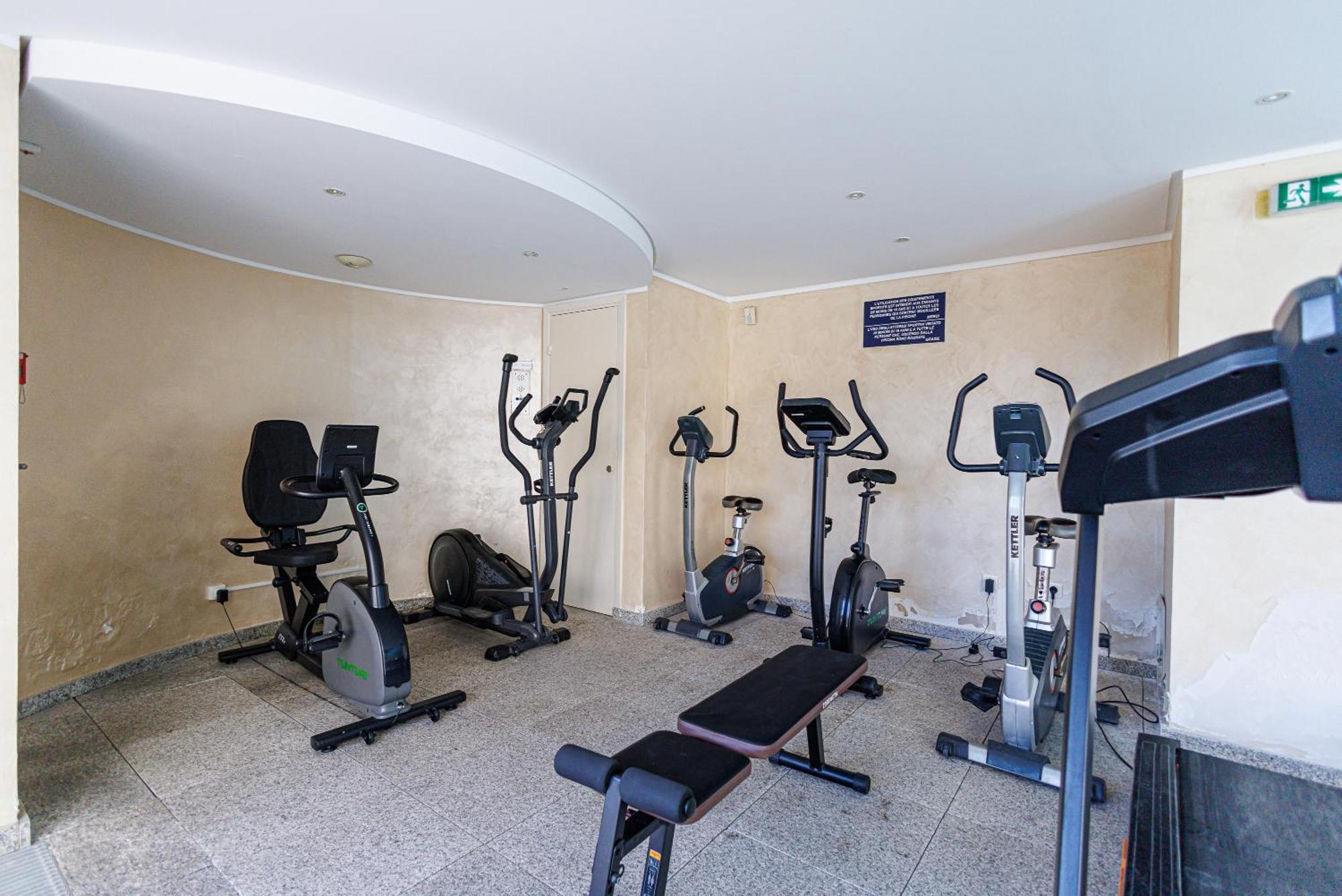 Le Victoria, Elegant T2 Au Bord Des Plages, Piscine, Sauna 芒通 外观 照片